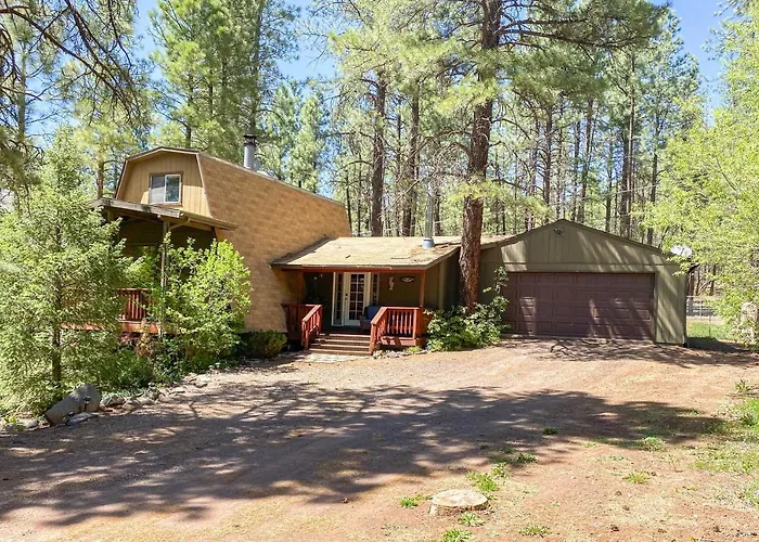 Near Hiking & Golfing: W/ Deck! Munds Park