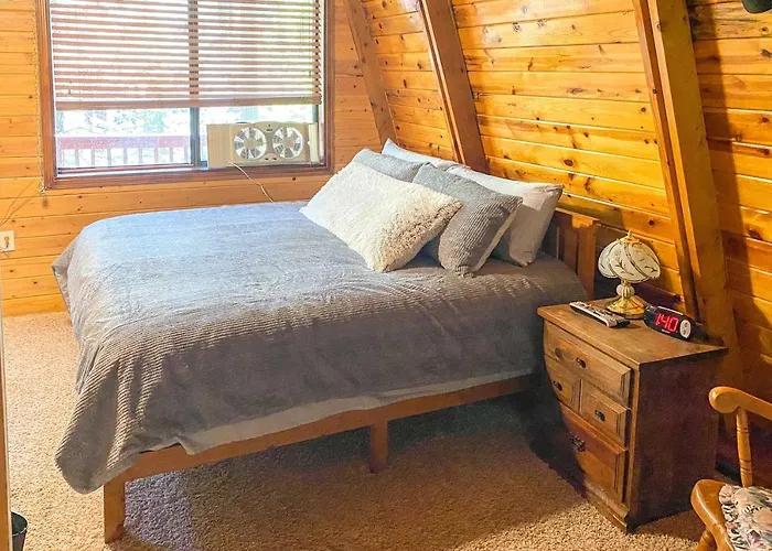 Near Hiking & Golfing: W/ Deck! Munds Park