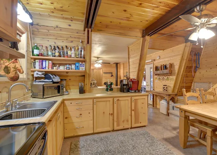 Holiday home Near Hiking & Golfing: W/ Deck! *
