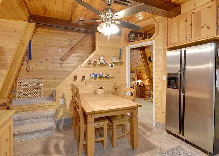 Near Hiking & Golfing: W/ Deck! Holiday home *